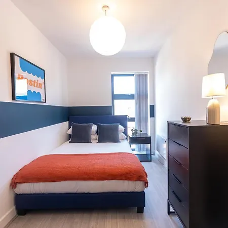 Pristine 1 And 2 Bedroom Near Business District By Belvilla