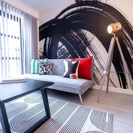 Pristine 1 And 2 Bedroom Near Business District By Belvilla *